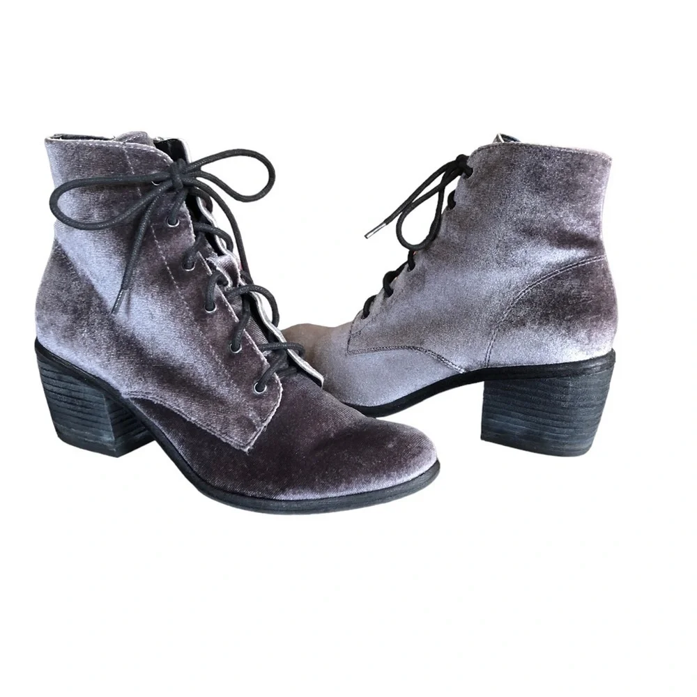 Dolce Vita Scotty Pewter Crushed Velvet Lace-Up Ankle Booties Block Heel 6.5